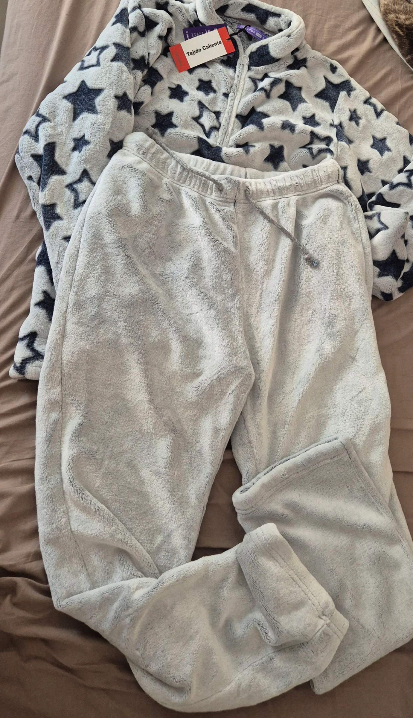 Pijama polar nuevo con etiqueta talla s 